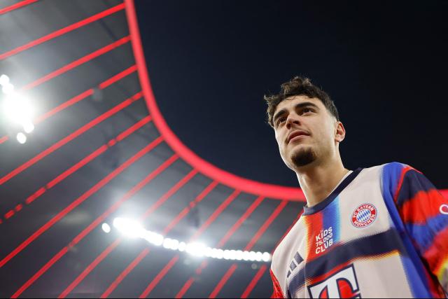 Bayern Munich's German midfielder #45 Aleksandar Pavlovic vie for the ball during the German first division Bundesliga football match between FC Bayern Munich and Borussia Moenchengladbach in Munich, southern Germany, on March 6, 2026. (Photo by Alexandra BEIER / AFP) / DFL REGULATIONS PROHIBIT ANY USE OF PHOTOGRAPHS AS IMAGE SEQUENCES AND/OR QUASI-VIDEO