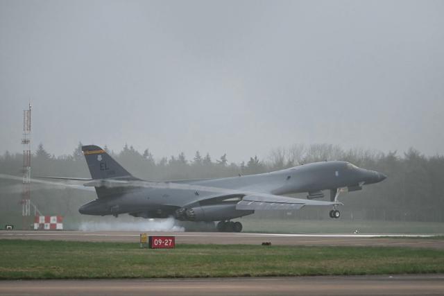 A US Air Force B-1 Lancer bomber lands at RAF Fairford in south west England on March 7, 2026. Britain's Prime Minister Keir Starmer has given approval for Washington to use the bases of Diego Garcia in the Indian Ocean and RAF Fairford in south-west England to bomb Iranian missile sites, after several Gulf countries were targeted by Iranian retaliations. (Photo by JUSTIN TALLIS / AFP)