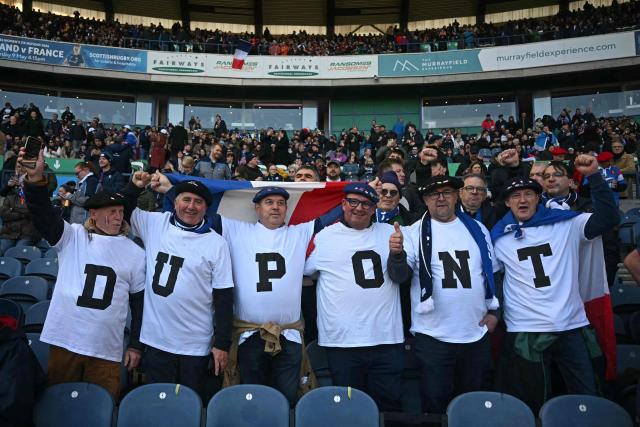 French fans wait for kick-off in the Six Nations international rugby union match between Scotland and France at Murrayfield Stadium in Edinburgh, Scotland on March 7, 2026. (Photo by Paul ELLIS / AFP)