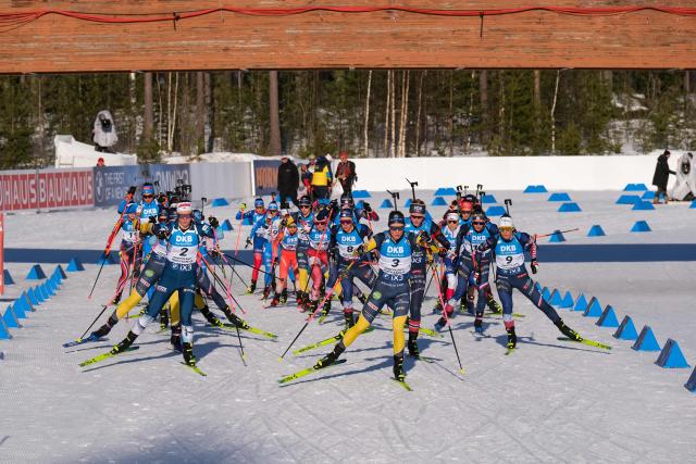 Athletes take the start to the IBU World Cup 2026 Kontiolahti Biathlon World Cup Women's Mass Start event on March 7, 2026 in Kontiolahti, Finland. (Photo by Minna Raitavuo / Lehtikuva / AFP) / Finland OUT