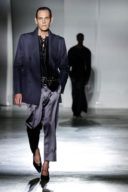 A model presents a creation for Vivienne Westwood for the Women's Ready to Wear Fall/Winter 2026-2027 collection fashion show as part of the Paris Women Fashion Week, in Paris, on March 7, 2026. (Photo by STEPHANE DE SAKUTIN / AFP)