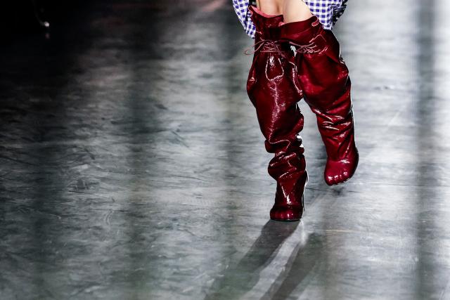 A model presents a creation for Vivienne Westwood for the Women's Ready to Wear Fall/Winter 2026-2027 collection fashion show as part of the Paris Women Fashion Week, in Paris, on March 7, 2026. (Photo by STEPHANE DE SAKUTIN / AFP)