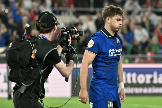Italy's centre Leonardo Marin celebrates after scoring a try during the Six Nations international rugby union match between Italy and England at the Stadio Olimpico in Rome, on March 7, 2026. (Photo by Tiziana FABI / AFP)