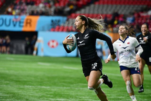 New Zealand's Jaymie Kolosescores a try against France during the HSBC Canada Rugby Sevens tournament in Vancouver, Canada, on March 7, 2026. (Photo by Don MacKinnon / AFP)