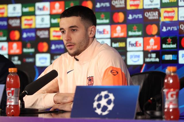 Barcelona's Spanish goalkeeper #13 Joan Garcia attends a press conference at St James' Park in Newcastle upon Tyne, on March 9, 2026, the eve of their UEFA Champions League Last 16 football match against Newcastle United. (Photo by SCOTT HEPPELL / AFP)