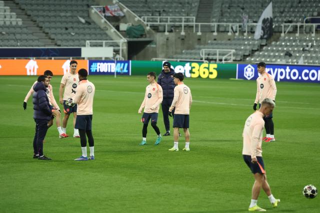 Barcelona's players take part in a training session at St James' Park in Newcastle upon Tyne, on March 9, 2026, the eve of their UEFA Champions League Last 16 football match against Newcastle United. (Photo by SCOTT HEPPELL / AFP)