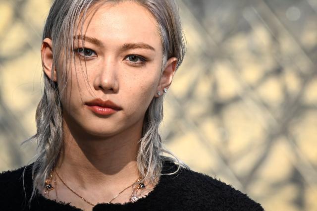 Australian rapper Felix poses during a photocall prior to attend the Louis Vuitton Women's Ready to Wear Fall/Winter 2026-2027 collection fashion show as part of the Paris Women Fashion Week, in Paris, on March 10, 2026. (Photo by JULIEN DE ROSA / AFP)