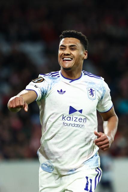 Aston Villa's English striker #11 Ollie Watkins celebrates scoring his team's first goal during the UEFA Europa League round of 16 first leg football match between Lille (LOSC) and Aston Villa  at the Pierre-Mauroy Stadium in Villeneuve-d'Ascq, northern France, on March 12, 2026. (Photo by Sameer AL-DOUMY / AFP)