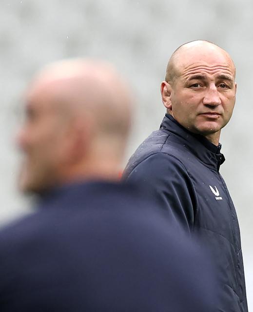 England's head coach Steve Borthwick arrives for the captain's run training session at the Stade de France in Saint-Denis, outside Paris, on March 13, 2026, on the eve of the Six Nations rugby union international match between France and England. (Photo by FRANCK FIFE / AFP)