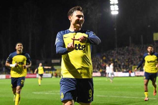 Union's Mateo Biondic celebrates after scoring during the Belgian Pro League football match between Royale Union Saint-Gilloise and FCV Dender at the Joseph-Marien Stadium in Brussels on March 14, 2026. (Photo by JILL DELSAUX / Belga / AFP) / Belgium OUT