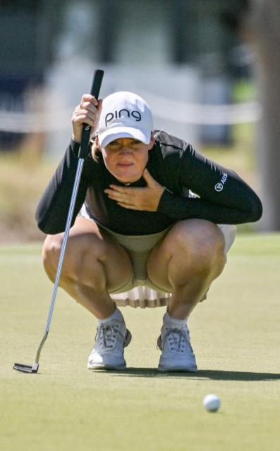 Australia's Cassie Porter lines up a putt during the final round of the Women's Australian Open Golf Championship in Adelaide on March 15, 2026. (Photo by Brenton Edwards / AFP)