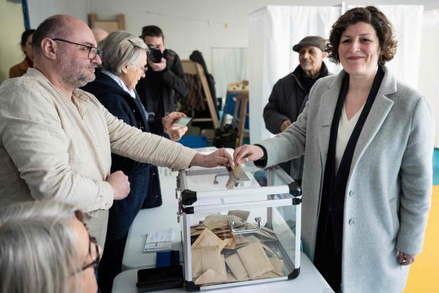 Incumbent mayor of Strasbourg and Les Ecologistes candidate for re-election Jeanne Barseghian casts her ballot during the first round of France's 2026 municipal elections in Strasbourg, eastern France on March 15, 2026. (Photo by SEBASTIEN BOZON / AFP)