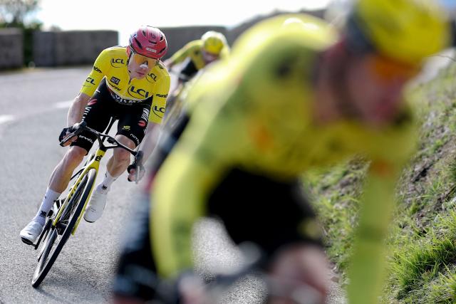 Team Visma - Lease a Bike's Danish rider Jonas Vingegaard cycles downhill during the 8th and final stage of the Paris-Nice cycling race, 129.2 km between Nice and Nice, on March 15, 2026. (Photo by Anne-Christine POUJOULAT / AFP)