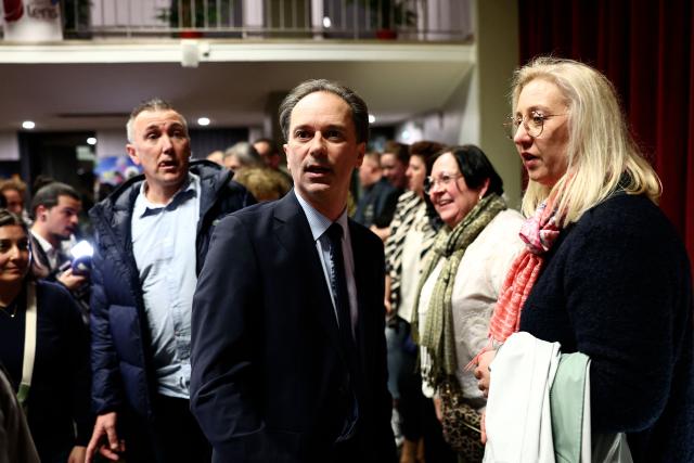 Lens' Socialist outgoing mayor Sylvain Robert arrives for the results of the first round of France's 2026 municipal elections in Lens on March 15, 2026. (Photo by Sameer AL-DOUMY / AFP)