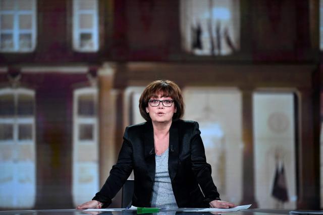 (FILES) French journalist Nathalie Saint-Cricq hosts the political show "Elysee 2022" with France's Europe Ecologie Les Verts party's candidate for the 2022 French presidential election in Paris on February 17, 2022. France's public broadcaster France Tйlйvisions has apologized to President of UDR parliamentary group and Nice mayoral candidate Eric Ciotti, candidate allied with the RN in the municipal elections in Nice, after journalist Nathalie Saint-Cricq referred to him as “Benito” during the election night program on franceinfo on March 16, 2026. (Photo by STEPHANE DE SAKUTIN / AFP)