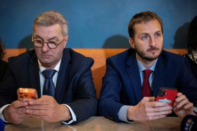 Toulouse mayoral candidates for left-wing "La Gauche Unie" Francois Briancon (L) and left-wing La France Insoumise (LFI) Francois Piquemal (R) give a joint press conference after the first round of France's 2026 municipal elections in Toulouse, southwestern France, on March 16, 2026. (Photo by Lionel BONAVENTURE / AFP)