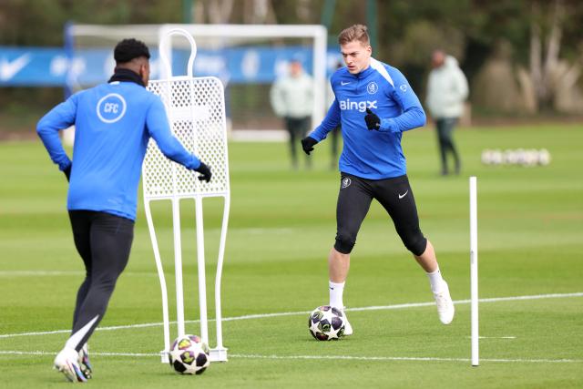 Chelsea's English striker #09 Liam Delap takes part in a team training session at the Chelsea training ground in Cobham, west of London on March 16, 2026, on the eve of their UEFA Champions League, Last 16 second leg football match against Paris Saint-Germain (PSG). (Photo by Toby Shepheard / AFP)
