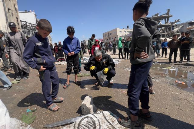 A Palestinian man inspect the site targeted by Israeli warplanes, in the Jabalia refugee camp in the northern Gaza Strip on March 16, 2026. Gaza's health ministry, which operates under Hamas authority, says at least 663 Palestinians have been killed since the start of the truce October 10, 2025. The Israeli military says at least five of its soldiers have been killed in the same period since October 10. (Photo by Bashar Taleb / AFP)