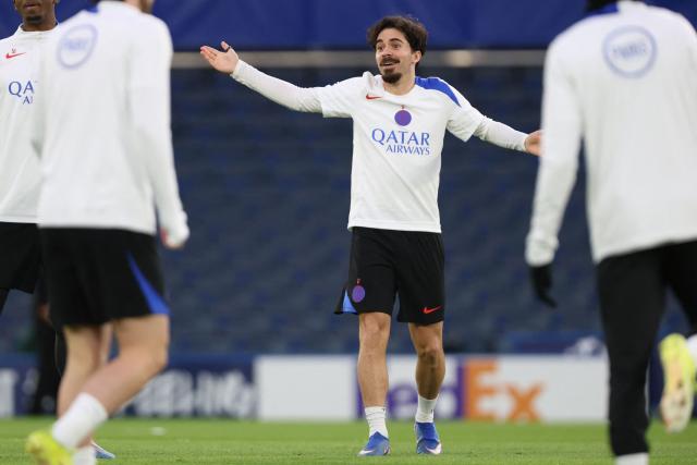 Paris Saint-Germain's Portuguese midfielder #17 Vitinha takes part in a team training session at Stamford Bridge, west London on March 16, 2026, on the eve of their UEFA Champions League, Last 16 second leg football match against Chelsea. (Photo by Toby Shepheard / AFP)