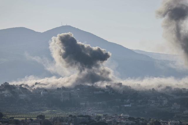 Smoke rises from the site of an Israeli airstrike that targeted an area in the southern Lebanese border village of Khiam on March 17, 2026. Israel launched a wave of strikes on Tehran and Beirut on March 17, while attacks in Baghdad drew neighbouring Iraq deeper into the Middle East war that has sparked economic turmoil across the globe. (Photo by AFP) / 