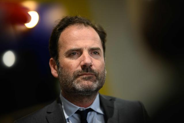 Les Republicains (LR) right wing party candidate for Mayor of Nantes, Foulques Chombart de Lauwe attends a press conference a few days before the second round of France's 2026 municipal elections in Nantes, western France on March 17, 2026. (Photo by Loic VENANCE / AFP)