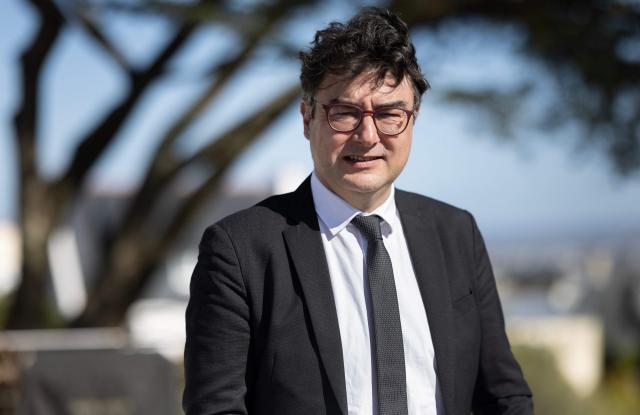 French various right party candidate Stephane Roudaut poses in Brest, western France, on March 17, 2025 following the results of the first round of France's 2026 municipal elections on March 15. Roudet came out on top with 30.2% of the vote in this city, which has been run by the Socialist Party since 1989. (Photo by Fred TANNEAU / AFP)