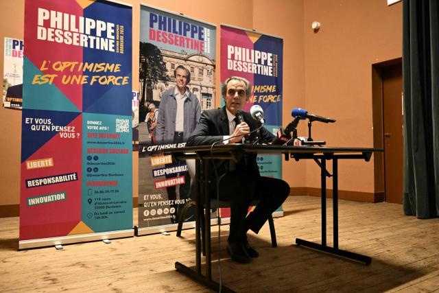 Philippe Dessertine, independent candidate in the 2026 Bordeaux municipal election, announces his withdrawal from the second round of voting during a press conference at the Maison Cantonale de la Bastide in Bordeaux, south-western France, on March 17, 2026 (Photo by Philippe LOPEZ / AFP)