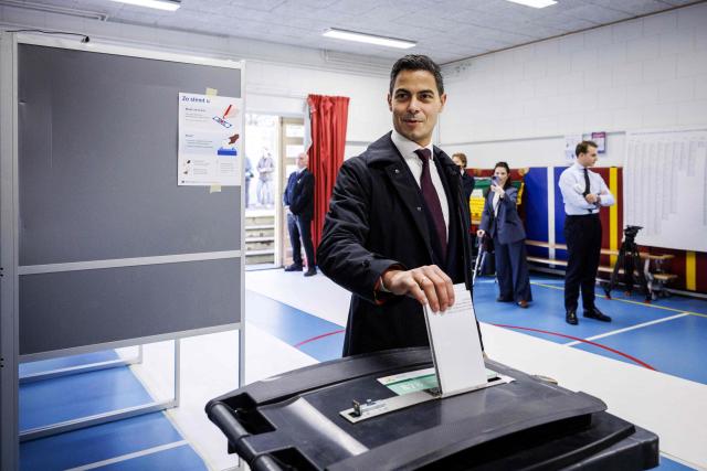 Netherlands' Prime Minister Rob Jetten casts his vote for the municipal elections at the OBS Archipel in The Hague on March 18, 2026. (Photo by Sem VAN DER WAL / ANP / AFP) / Netherlands OUT