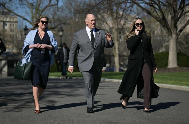 White House 'border czar' Tom Homan walks on the White House grounds as journalists wait for US President Donald Trump to return from Dover Air Force Base in Delaware after attending a dignified transfer solemn event on March 18, 2026. President Trump traveled to Dover Air Force Base to pay his respects to 6 US military members who were killed during a crash of a refueling aircraft in western Iraq last week. (Photo by Oliver Contreras / AFP)