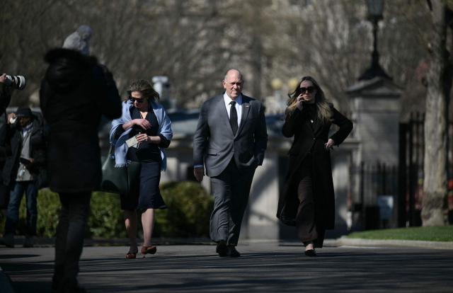 White House 'border czar' Tom Homan walks on the White House grounds as journalists wait for US President Donald Trump to return from Dover Air Force Base in Delaware after attending a dignified transfer solemn event on March 18, 2026. President Trump traveled to Dover Air Force Base to pay his respects to 6 US military members who were killed during a crash of a refueling aircraft in western Iraq last week. (Photo by Oliver Contreras / AFP)
