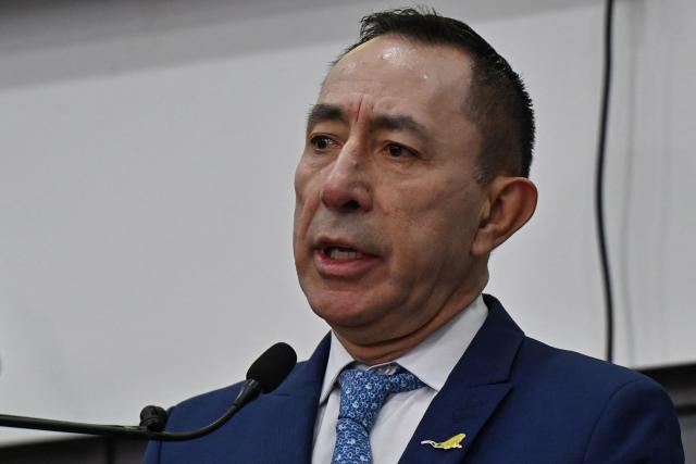 (FILES) Ecopetrol president Ricardo Roa speaks during a press conference in Bogota on March 10, 2026, where Colombia's Defense Minister Pedro Arnulfo Sanchez presented operational results. Ricardo Roa, president of Colombia's state-owned oil company, announced on March 18, 2026, the discovery of an offshore gas field near Venezuela, a “significant” find following the resumption of energy cooperation between the two countries. (Photo by Diana SANCHEZ / AFP)