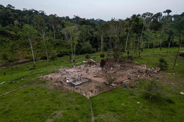 Aerial view of damages caused by a bomb dropped by the Ecuadorean army in the Lago Agrio region, Sucumbios province, Ecuador, on the border with Colombia, on March 18, 2025. Reports from the Lago Agrio region in northern Ecuador have come to light after Colombian President Gustavo Petro reported on March 16, 2026, the discovery of an unexploded bomb belonging to the Ecuadorian army on his country’s territory. Ecuadorian President Daniel Noboa presented the operation to the press as the first airstrike in the “joint operations” with Washington against drug trafficking, announcing the destruction of an alleged training camp belonging to the Comandos de la Frontera, a Colombian guerrilla group. (Photo by Luis ACOSTA / AFP)