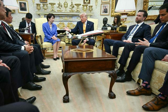 US President Donald Trump meets with Japan's Prime Minister Sanae Takaichi in the Oval Office of the White House in Washington on March 19, 2026. Also pictured, US Vice President JD Vance (2R) and US Secretary of State Marco Rubio (R). (Photo by Jim WATSON / AFP)