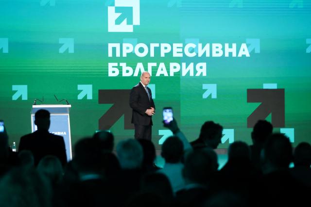 Former Bulgaria's President Rumen Radev speaks to suporters during the presentation of the priorities of his political coalition "Progressive Bulgaria" in Sofia on March 19, 2026, ahead of Bulgaria's parliamentary elections on April 19. Bulgaria's ex-president on March 16 said he had formed a coalition to run in next month's snap elections, with his movement tipped to top the Balkan state's eighth vote in five years. The April 19 vote comes after anti-corruption protests swept a conservative-led government from office in mid-December, triggering fresh political uncertainty in the EU country. (Photo by DIMITAR KYOSEMARLIEV / AFP)