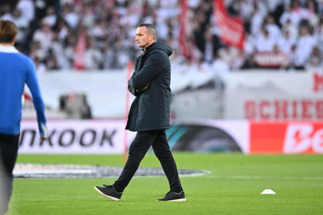 RC Genk's Belgian head coach Nicky Hayen is pictured on the pitch prior to the start of the UEFA Europa League, last 16 second leg, football match between SC Freiburg and KRC Genk in Freiburg, southwestern Germany, on March 19, 2026.  (Photo by THOMAS KIENZLE / AFP)