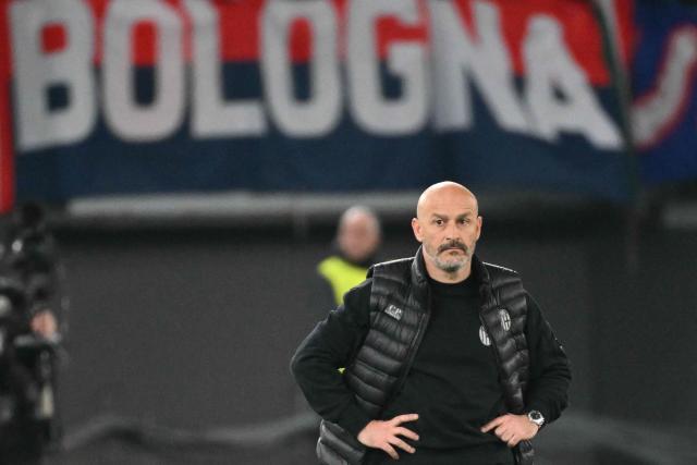 Bologna's Italian head coach Vincenzo Italiano looks on during the UEFA Europa League last 16 2nd leg football match between AS Roma and Bologna at the Olympic Stadium in Rome on March 19, 2026. (Photo by Alberto PIZZOLI / AFP)