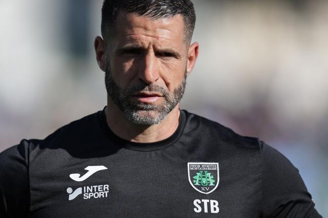 Montauban's French head coach Sebastien Tillous-Borde looks on prior to the French Top14 rugby union match between US Montauban and Aviron Bayonnais at Stade Sapiac in Montauban, south-western France, on March 21, 2026. (Photo by Valentine CHAPUIS / AFP)