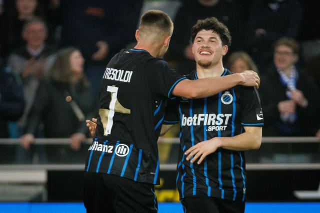 Club Brugge KV's Belgian defender Kyriani Sabbe (R) celebrates after scoring during the Belgian "Pro League" First Division football match between Club Brugge KV and Mechelen at the Jan Breydel Stadium in Bruges on March 22, 2026. (Photo by KURT DESPLENTER / BELGA / AFP) / Belgium OUT