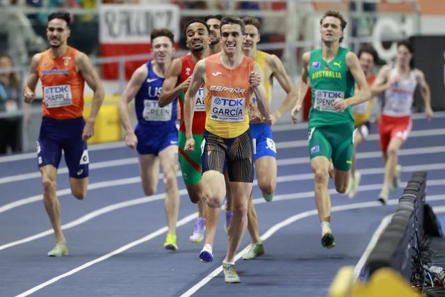 Netherlands' Samuel Chapple (L), USA's Nathan Green, Portugal's Isaac Nader (L), Spain's Mariano García and Australia's Adam Spencer compete in the men's final 1500 metres event during the World Athletics Indoor Championships Kujawy Pomorze 2026 in Torun, Poland on March 22, 2026. (Photo by Wojtek RADWANSKI / AFP)