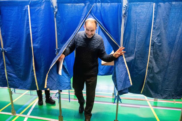 Martin Lidegaard, leader of the Social Liberal Party, casts his vote in Copenhagen's Broenshoej district, on March 24, 2026, during the parliamentary election in Denmark. (Photo by Martin Sylvest / Ritzau Scanpix / AFP) / Denmark OUT