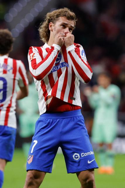 (FILES) Atletico Madrid's French forward #07 Antoine Griezmann celebrates with teammates scoring his team's second goal during the Spanish league football match between Club Atletico de Madrid and Levante UD at Metropolitano Stadium in Madrid on November 8, 2025. Antoine Griezmann will leave Atletico Madrid for MLS side Orlando City at the end of the 2025-2026 season, the two clubs announced on March 24, 2026. (Photo by Oscar DEL POZO / AFP)