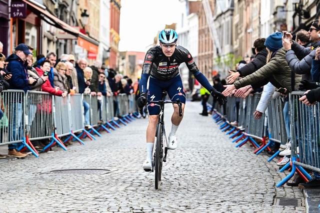 Soudal Quick-Step's Belgian rider Jonathan Vervenne arrives for the start of the 'Ronde van Brugge' men's elite one-day cycling race, 202,9 km from and to Bruges on March 25, 2026. (Photo by MAARTEN STRAETEMANS / Belga / AFP) / Belgium OUT
