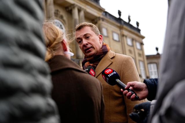 Chairman of the Danish People's Party, Morten Messerschmidt talks to medias as he attends the royal round where a royal investigator is to be appointed at Amalienborg Palace in Copenhagen, on March 25, 2026. A royal investigator explores possibilities for government formation, a role that does not guarantee becoming prime minister. (Photo by Mads Claus Rasmussen / Ritzau Scanpix / AFP) / Denmark OUT