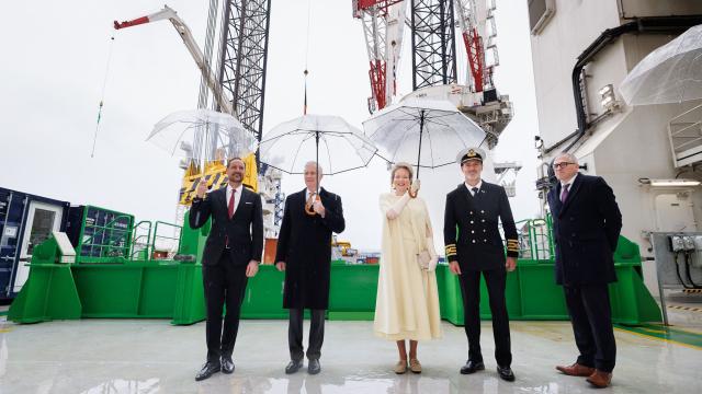 CORRECTION / (L-R) Crown Prince Haakon Magnus of Norway, King Philippe of Belgium, Queen Mathilde of Belgium and Flemish Minister-President Matthias Diependaele pose on day two of an official state visit in Norway, on March 25, 2026. (Photo by Benoit DOPPAGNE / Belga / AFP) / Belgium OUT / “The erroneous mention[s] appearing in the metadata of this photo by Benoit DOPPAGNE has been modified in AFP systems in the following manner: [an official state visit in Norway] instead of [an official state visit in Belgium]. Please immediately remove the erroneous mention[s] from all your online services and delete it (them) from your servers. If you have been authorized by AFP to distribute it (them) to third parties, please ensure that the same actions are carried out by them. Failure to promptly comply with these instructions will entail liability on your part for any continued or post notification usage. Therefore we thank you very much for all your attention and prompt action. We are sorry for the inconvenience this notification may cause and remain at your disposal for any further information you may require.”