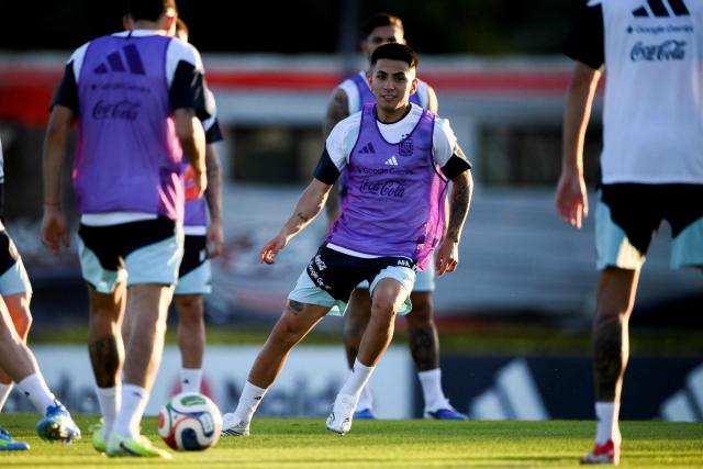 Argentina's midfielder Thiago Almada takes part in a training session in Ezeiza, Buenos Aires province, Argentina on March 25, 2026. Argentina will play a friendly match against Mauritania on March 27 at the La Bombonera Stadium in Buenos Aires. (Photo by Luis ROBAYO / AFP)