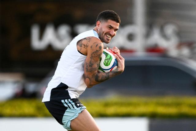 Argentina's midfielder Rodrigo De Paul grabs the ball during a training session in Ezeiza, Buenos Aires province, Argentina on March 25, 2026. Argentina will play a friendly match against Mauritania on March 27 at the La Bombonera Stadium in Buenos Aires. (Photo by Luis ROBAYO / AFP)