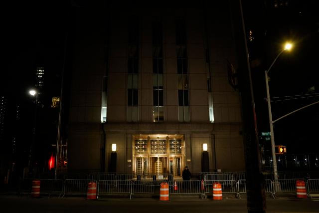 This photograph shows the Daniel Patrick Moynihan United States Courthouse as a convoy believed to be carrying ousted Venezuelan president Nicolas Maduro has arrived for his federal court appearance in Manhattan on March 26, 2026. Lawyers for the ousted Venezuelan president Nicolas Maduro are expected to push for the dismissal of his drug trafficking charges when he appears in a New York court March 26. The Manhattan hearing comes as Washington cautiously warms ties with Caracas, with the question of who will pay the legal fees of the former autocrat and his wife expected to take center stage. (Photo by John Lamparski / AFP)