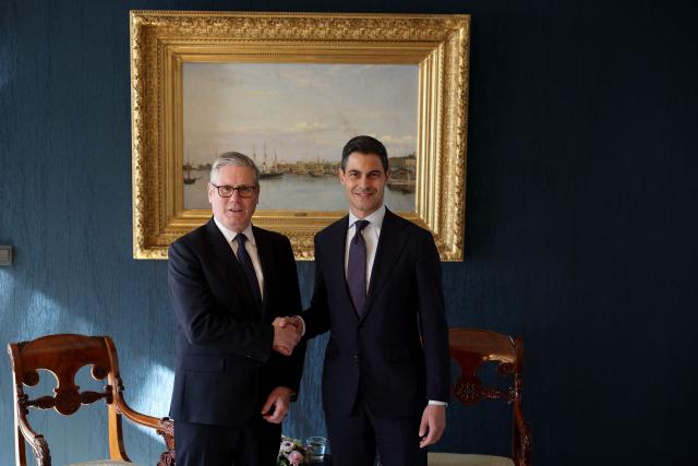 British Prime Minister Keir Starmer (L) and Dutch Prime Minister Rob Jetten shake hands during a bilateral meeting at the Joint Expeditionary Force JEF Leaders’ Summit in Helsinki, Finland on March 26, 2026. (Photo by Adrian Dennis / POOL / AFP)