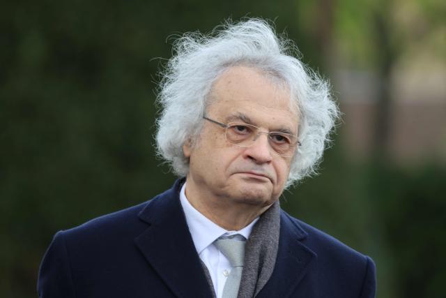 French-Lebanese writer Amin Maalouf arrives at a national tribute to former French Prime Minister Lionel Jospin at the Hotel des Invalides in Paris on March 26, 2026. Born on July 12, 1937, former French prime minister Lionel Jospin, a Socialist who introduced the 35-hour work week and civil partnerships for gay couples, has died aged 88, his family said on March 23, 2026. (Photo by Ludovic MARIN / AFP)