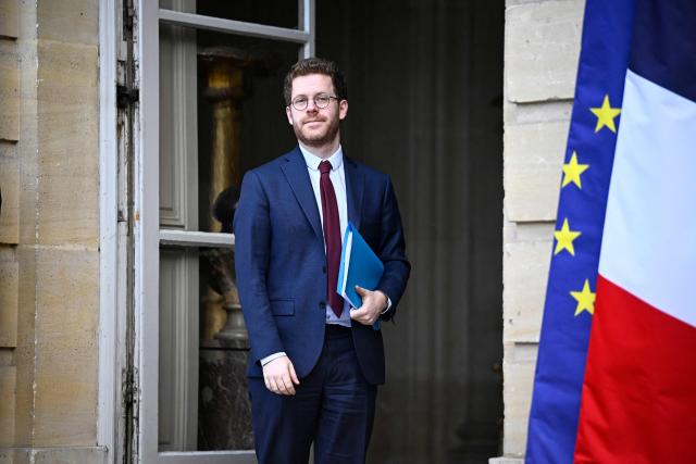France’s junior Minister for Public Accounts David Amiel arrives to attend a meeting on wartime economy at the French Prime minister official residence Hotel Matignon in Paris on March 26, 2026. (Photo by JULIEN DE ROSA / AFP)